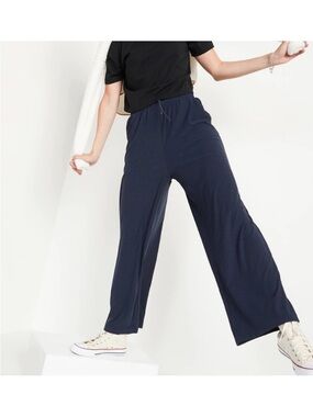 OLD NAVY High Waisted Wide Leg Crop Pant in Navy - M